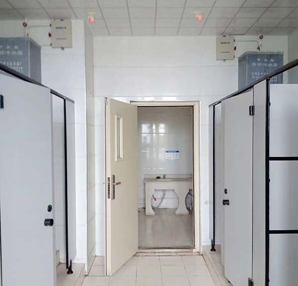 智能便槽节水器安装效果图