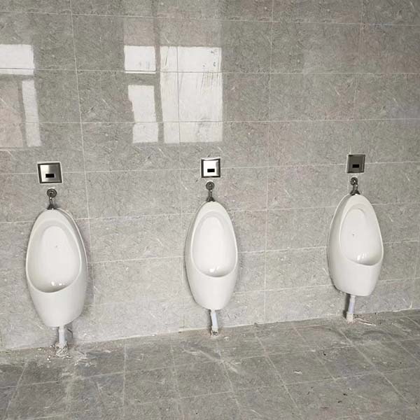 暗装小便感应器