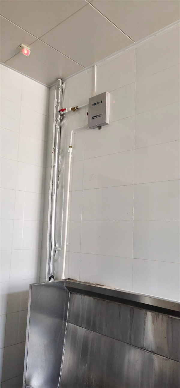 公厕自动冲水箱