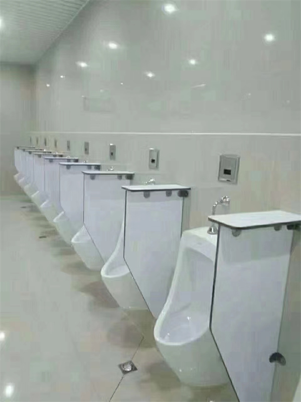 陶瓷一体小便器